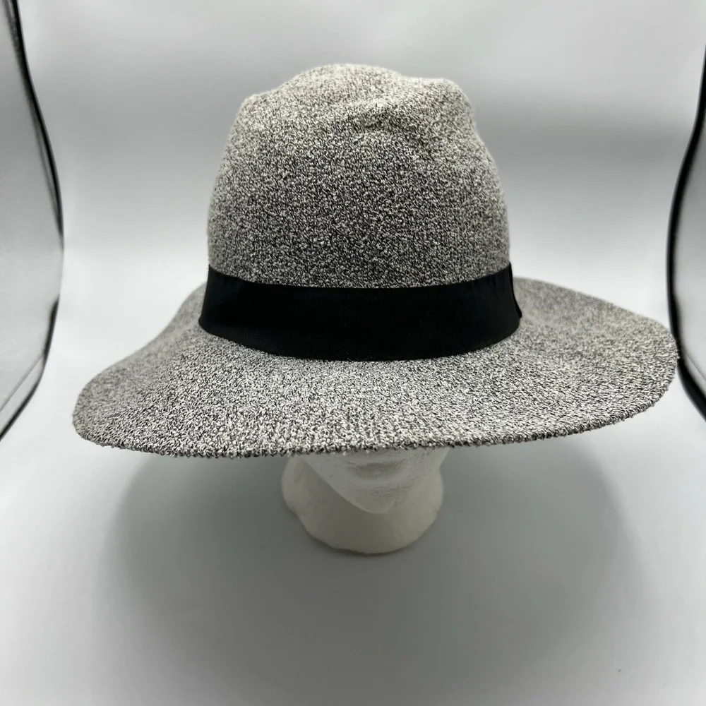 Free‎ People One Size Stylish Women's Grey Flop Hat with Black Band